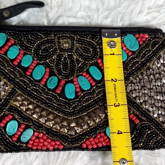 Sequined Beaded Wristlet - Picture 10 of 10